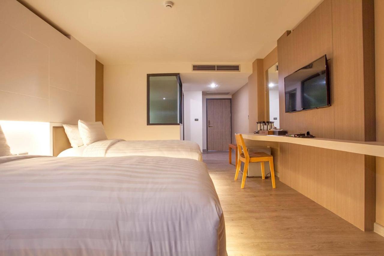 The Zense Boutique Hotel Phitsanulok Bagian luar foto