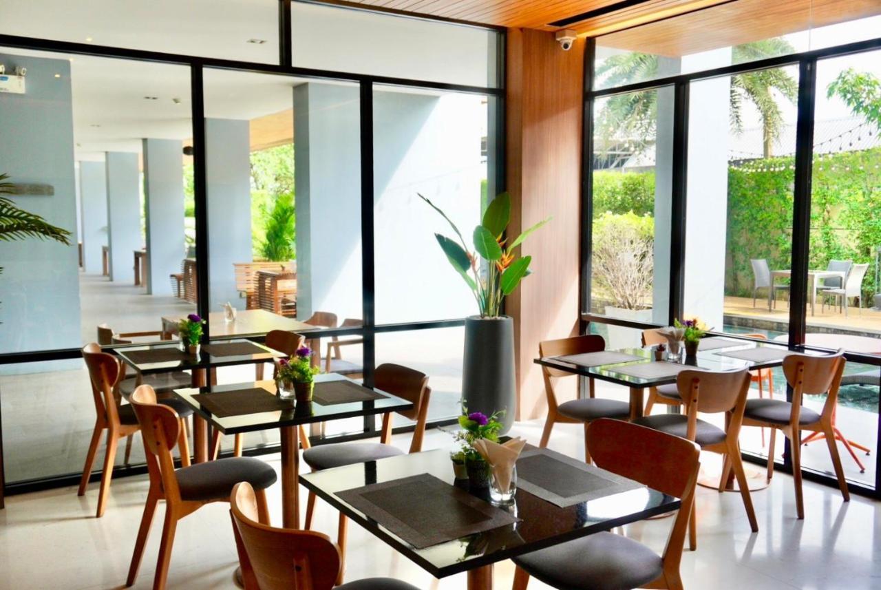 The Zense Boutique Hotel Phitsanulok Bagian luar foto