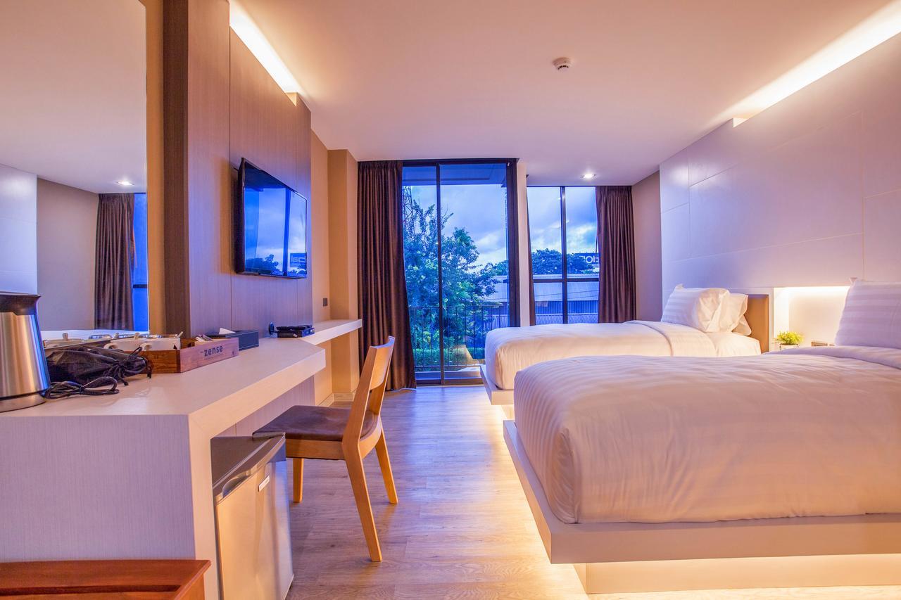 The Zense Boutique Hotel Phitsanulok Bagian luar foto