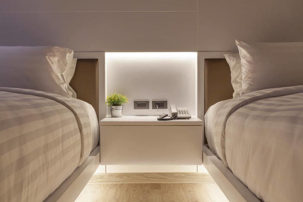 The Zense Boutique Hotel Phitsanulok Bagian luar foto