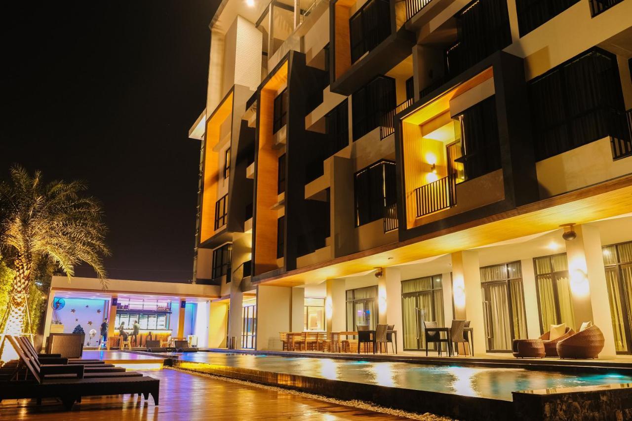 The Zense Boutique Hotel Phitsanulok Bagian luar foto