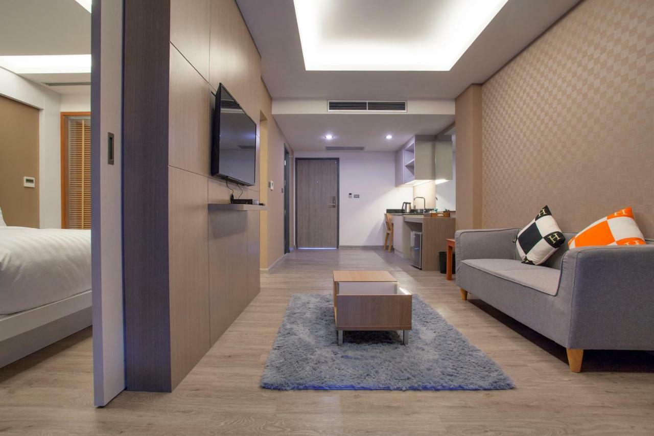 The Zense Boutique Hotel Phitsanulok Bagian luar foto