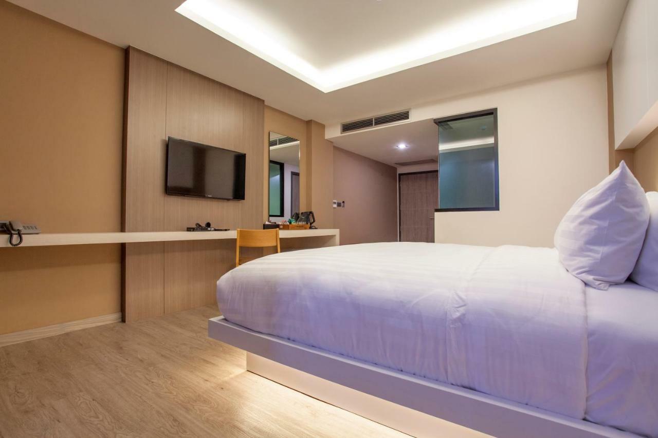 The Zense Boutique Hotel Phitsanulok Bagian luar foto