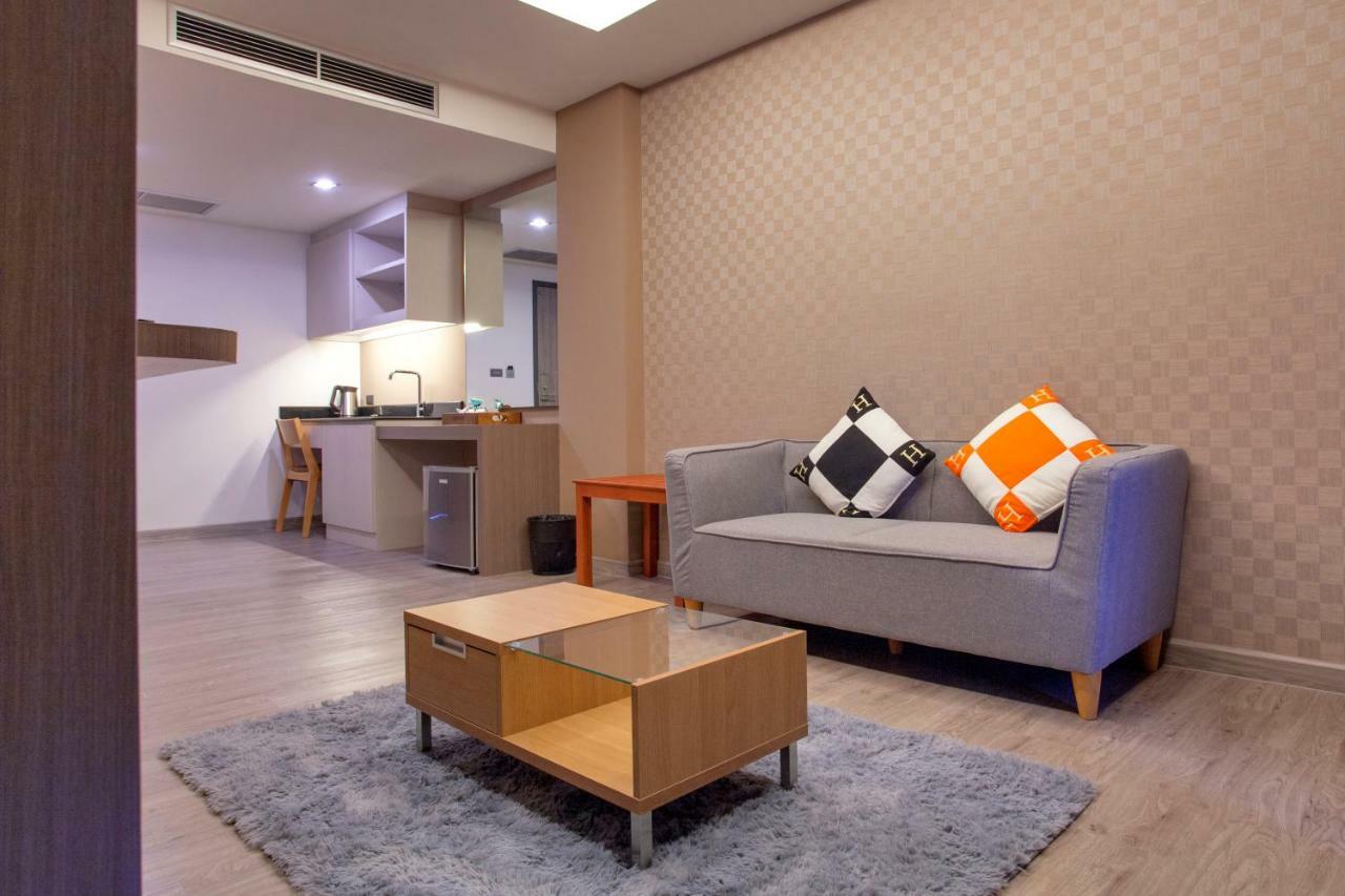 The Zense Boutique Hotel Phitsanulok Bagian luar foto